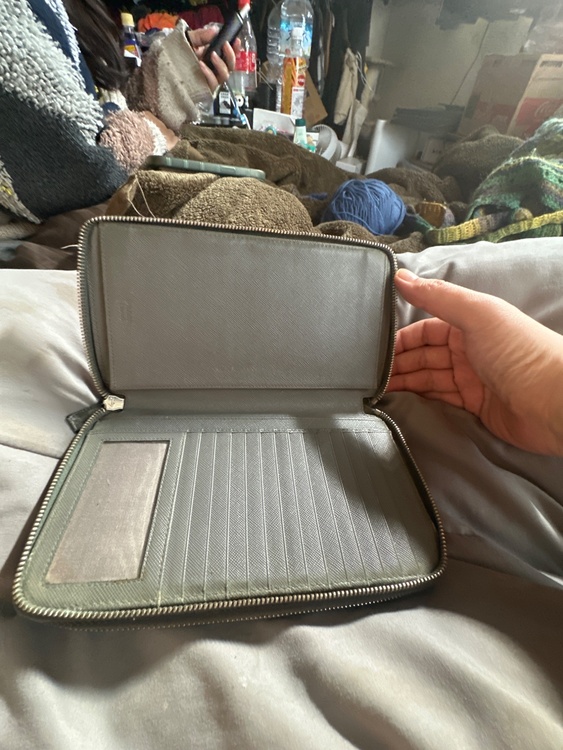 プラダ  （ブランドバッグ）の商品画像 - 査定依頼日：2026年2月16日 - 最高査定価格：10,000円