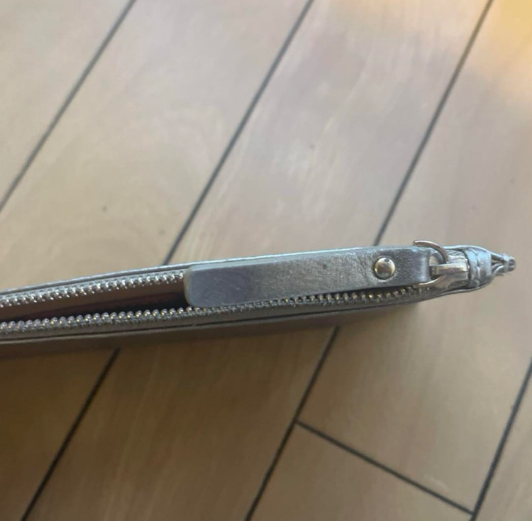 ペンケース（ブランド財布・小物）の商品画像 - 査定依頼日：2025年6月30日 - 最高査定価格：1,000円