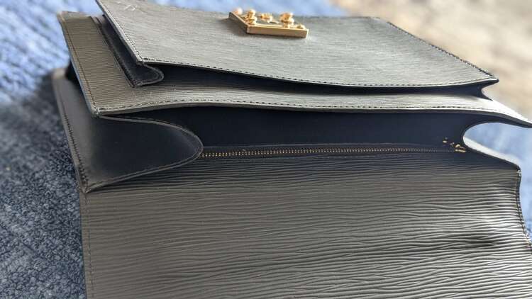 ルイヴィトン モンソー エピ （ブランドバッグ）の商品画像 - 査定依頼日：2025年5月24日 - 最高査定価格：60,000円