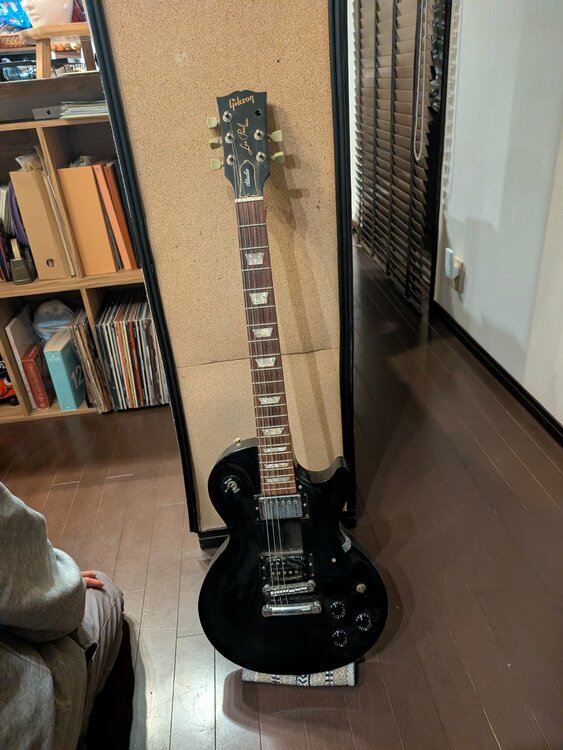 Les Paul Studio（ピアノ・楽器・PA機材）の商品画像 - 査定依頼日：2026年2月19日 - 最高査定価格：30,000円