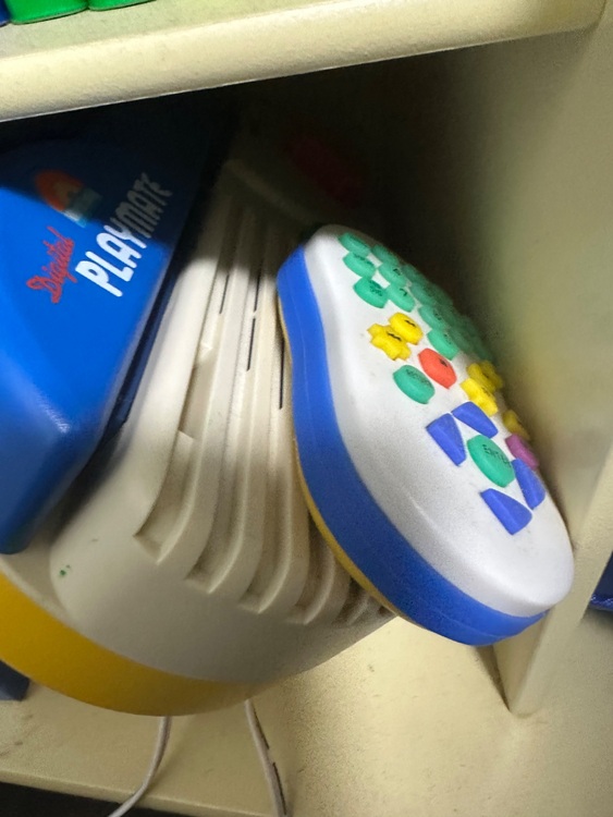 ワールドファミリー2016（古本）の商品画像 - 査定依頼日：2025年9月2日 - 最高査定価格：30,000円