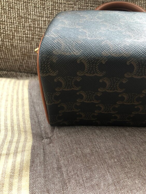 セリーヌ  （ブランドバッグ）の商品画像 - 査定依頼日：2025年3月19日 - 最高査定価格：170,000円