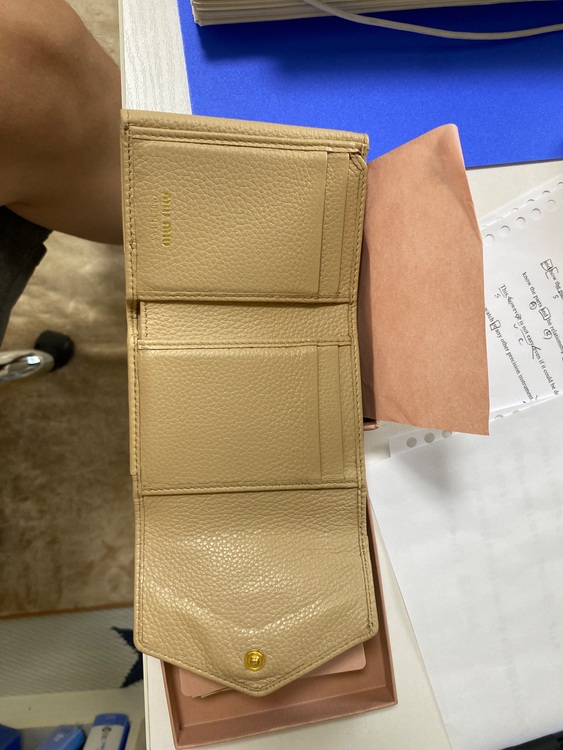 ミュウミュウ  （ブランドバッグ）の商品画像 - 査定依頼日：2025年8月18日 - 最高査定価格：30,000円