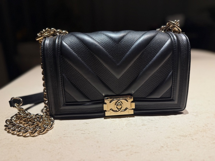 シャネル　ボーイシャネル（ブランドバッグ）の商品画像 - 査定依頼日：2025年10月30日 - 最高査定価格：300,000円