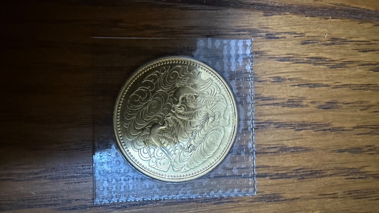 天皇陛下御在位60年記念 10万円金貨（金・貴金属）の商品画像 - 査定依頼日：2026年10月12日 - 最高査定価格：420,000円
