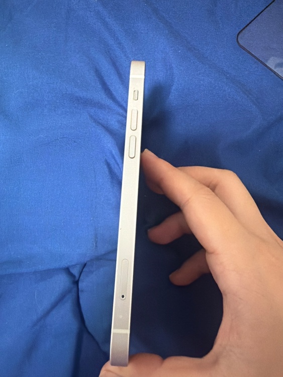 iPhone iPhone 12 64GB SIMフリー（スマホ）の商品画像 - 査定依頼日：2026年8月18日 - 最高査定価格：18,000円