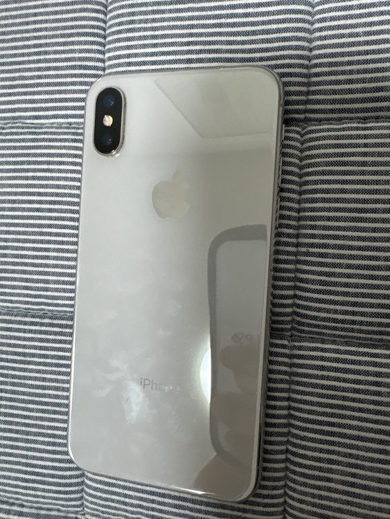 iPhone X（スマホ）の商品画像 - 査定依頼日：2026年5月19日 - 最高査定価格：6,000円
