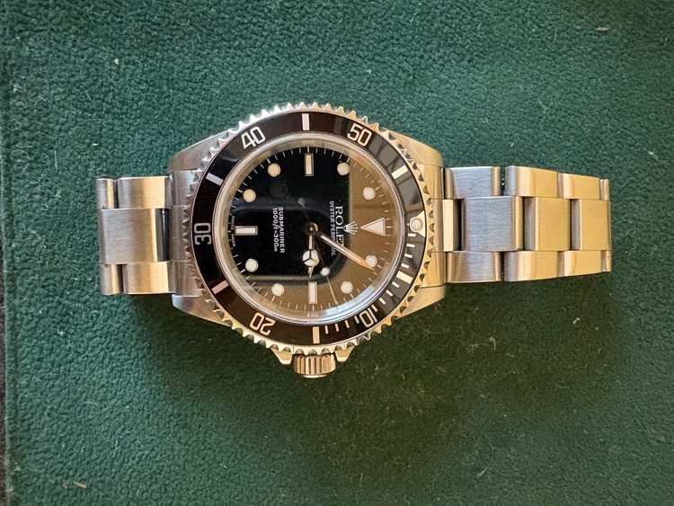 ロレックス サブマリーナー 14060（高級時計）の商品画像 - 査定依頼日：2025年6月19日 - 最高査定価格：1,300,000円