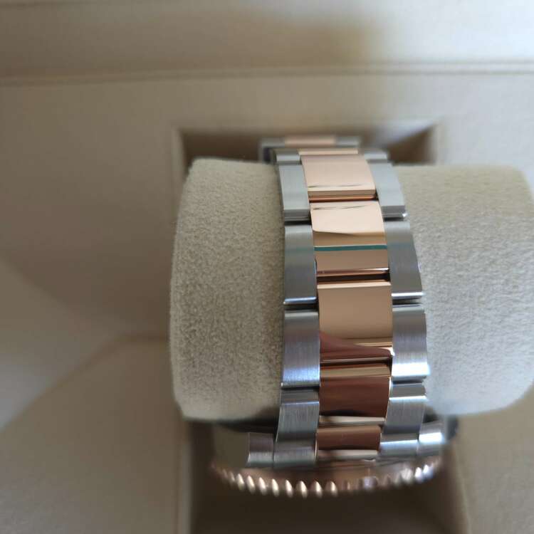 GMTマスターII（高級時計）の商品画像 - 査定依頼日：2025年4月24日 - 最高査定価格：2,800,000円