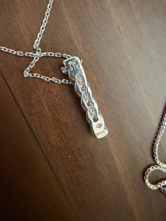 ホワイトゴールドダイヤモンドネックレス（金・貴金属）の商品画像 - 査定依頼日：2026年1月25日 - 最高査定価格：250,000円