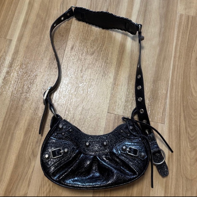 バレンシアガ  （ブランドバッグ）の商品画像 - 査定依頼日：2026年1月30日 - 最高査定価格：130,000円