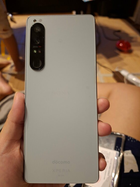 Xperia Xperia1 Ⅳ シリーズ docomo（スマホ）の商品画像 - 査定依頼日：2026年8月23日 - 最高査定価格：18,500円