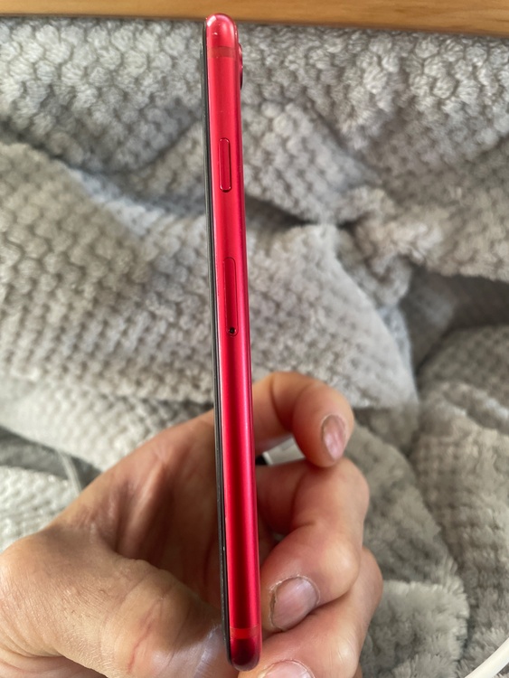 iPhone se 3（スマホ）の商品画像 - 査定依頼日：2026年3月15日 - 最高査定価格：24,000円