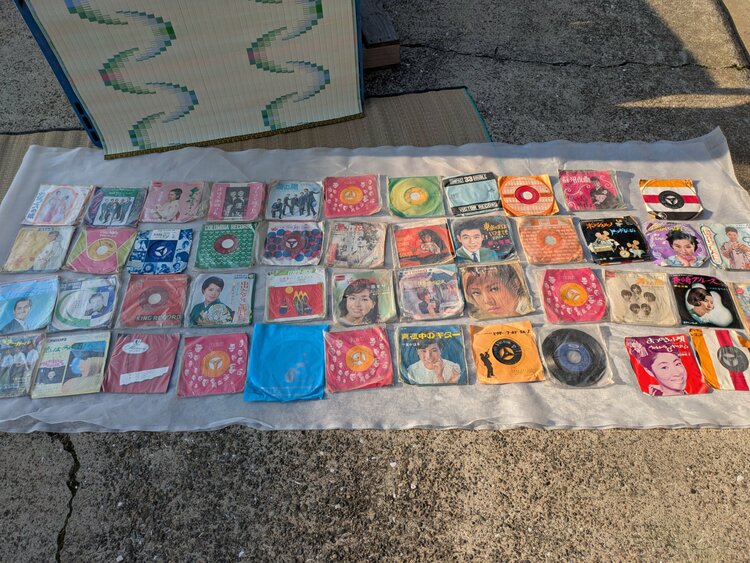 レコード全部（レコード）の商品画像 - 査定依頼日：2026年3月21日 - 最高査定価格：2,000円