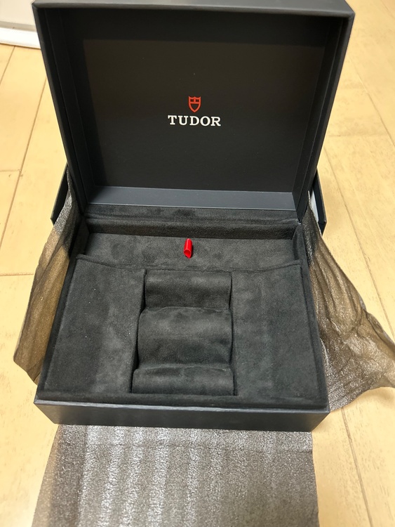 チューダー ブラックベイ 79230m（高級時計）の商品画像 - 査定依頼日：2025年12月20日 - 最高査定価格：360,000円