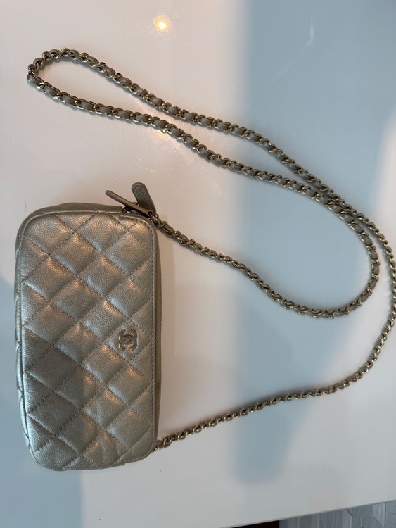 チェーンウォレット（ブランドバッグ）の商品画像 - 査定依頼日：2025年8月19日 - 最高査定価格：180,000円