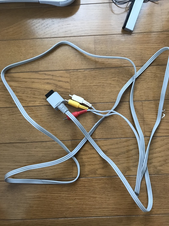 Wii本体、Wiiボード、コード一式、リモコン、ヌンチャク、ソフト（ゲーム機本体・ゲームソフト）の商品画像 - 査定依頼日：2020年5月31日 - 最高査定価格：1,100円