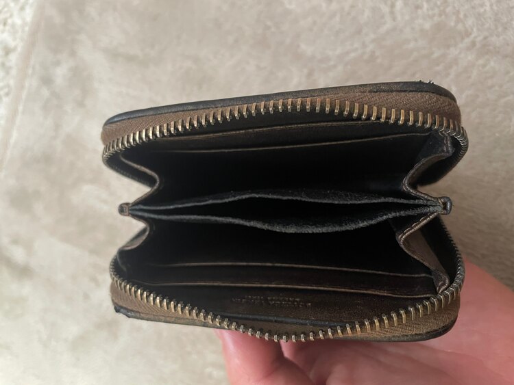 ボッテガ・ヴェネタ  （ブランドバッグ）の商品画像 - 査定依頼日：2025年4月3日 - 最高査定価格：5,000円