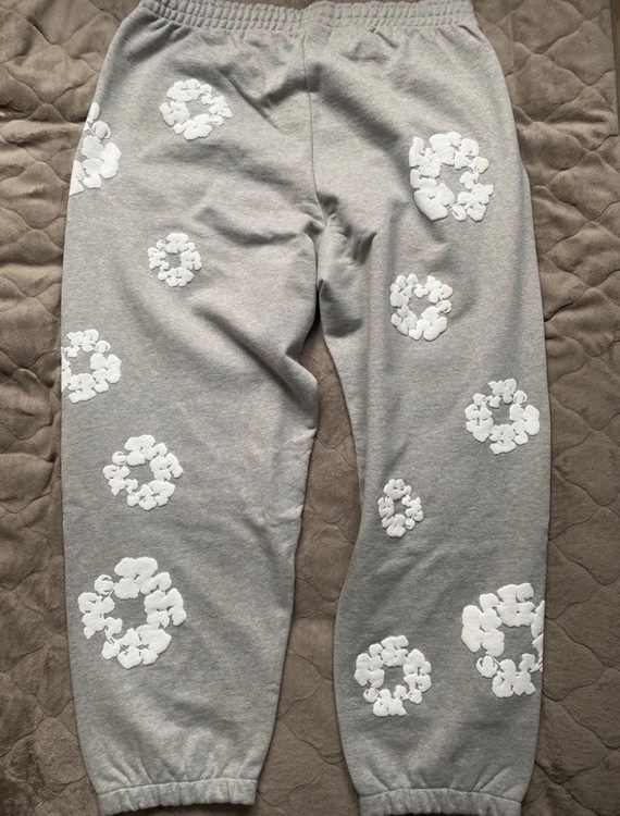デニムティアーズコットンスウェットパンツ（古着・ファッション）の商品画像 - 査定依頼日：2026年9月19日 - 最高査定価格：100,000円