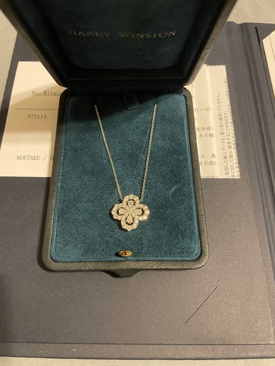 ハリーウィンストン　ループ（金・貴金属）の商品画像 - 査定依頼日：2022年8月15日 - 最高査定価格：1,000,000円