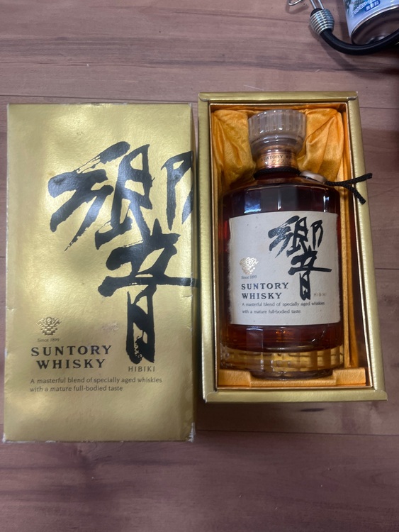 ウイスキー サントリー響 （お酒）の商品画像 - 査定依頼日：2025年8月8日 - 最高査定価格：30,000円