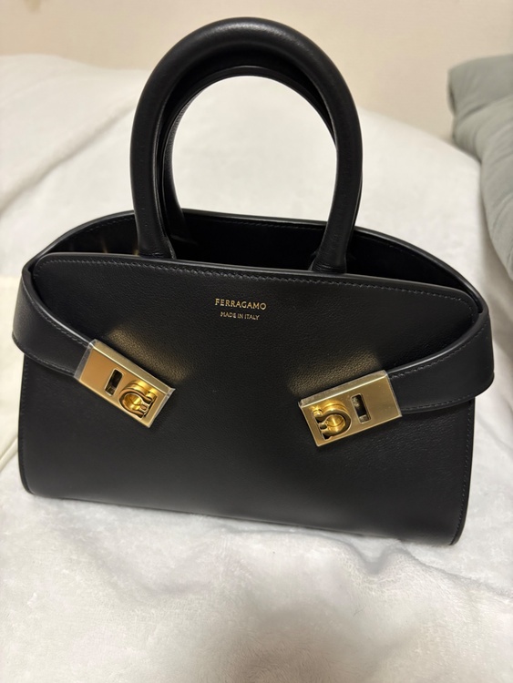 215975 768853（ブランドバッグ）の商品画像 - 査定依頼日：2026年4月6日 - 最高査定価格：115,000円