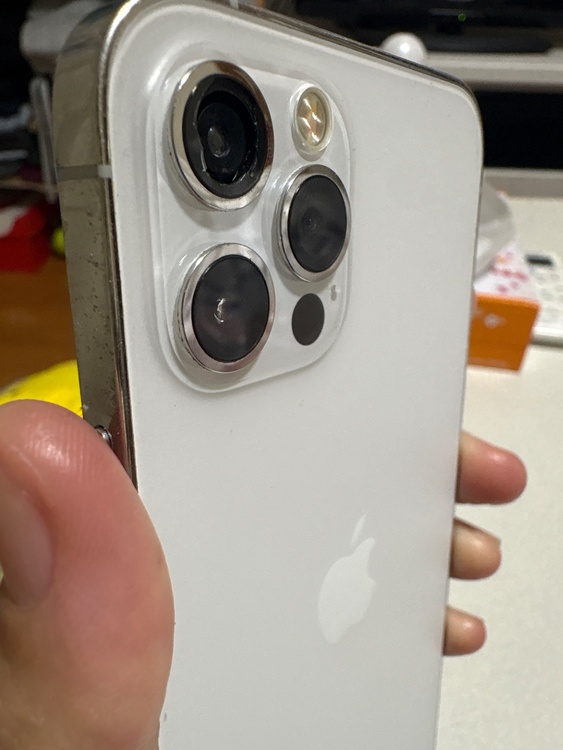 iPhone iPhone 12 Pro 256GB Softbank（スマホ）の商品画像 - 査定依頼日：2026年7月24日 - 最高査定価格：35,000円