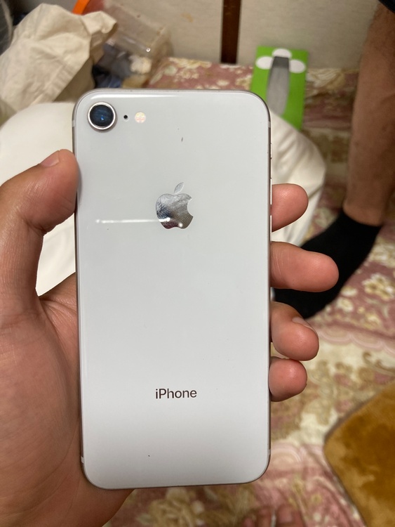 iPhone8（スマホ）の商品画像 - 査定依頼日：2026年8月10日 - 最高査定価格：1,500円