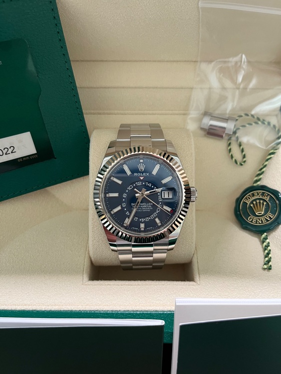 スカイドゥエラー（高級時計）の商品画像 - 査定依頼日：2025年10月8日 - 最高査定価格：3,150,000円