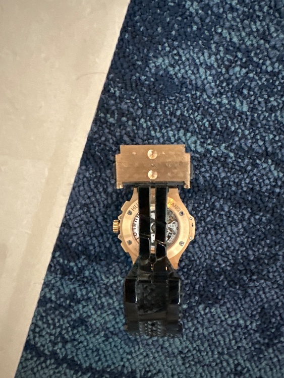 ウブロ ビックバン 114229（高級時計）の商品画像 - 査定依頼日：2025年12月7日 - 最高査定価格：1,400,000円