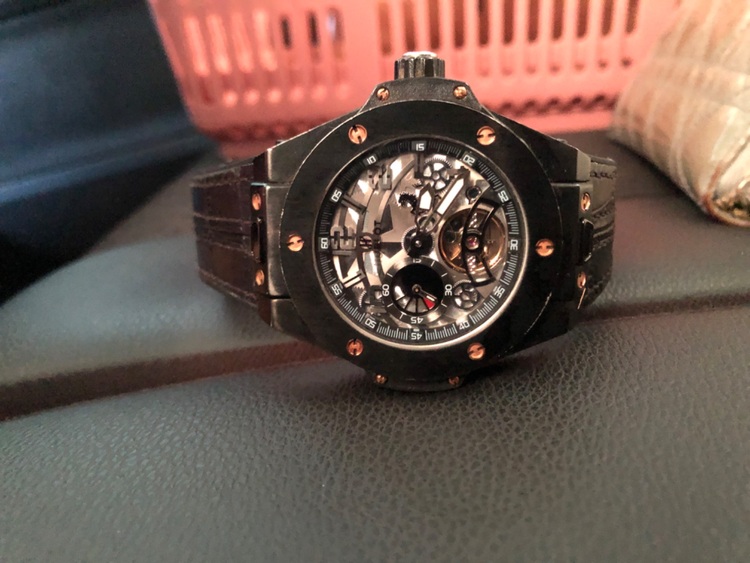 ウブロ ビックバン （高級時計）の商品画像 - 査定依頼日：2025年11月11日 - 最高査定価格：1,230,000円