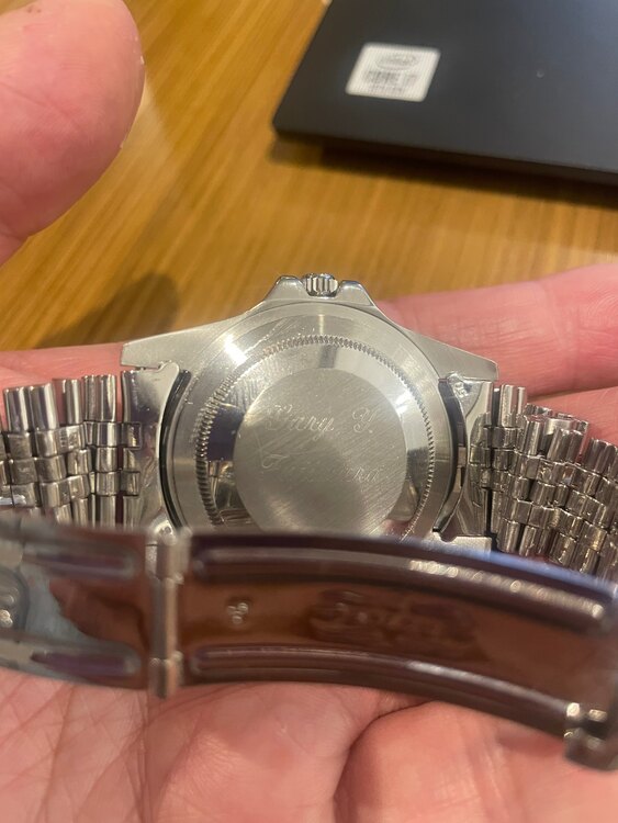 Rolex GMTマスター（高級時計）の商品画像 - 査定依頼日：2025年3月14日 - 最高査定価格：2,000,000円