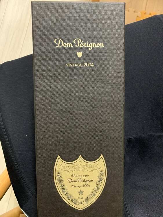 シャンパン ドン・ペリニヨン （お酒）の商品画像 - 査定依頼日：2025年5月31日 - 最高査定価格：20,000円