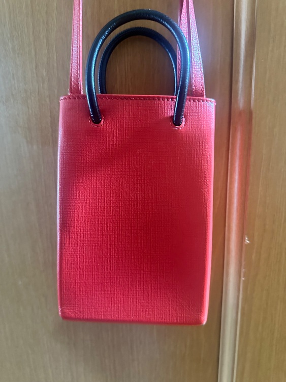 バレンシアガ　フォーンショルダー（ブランドバッグ）の商品画像 - 査定依頼日：2025年7月16日 - 最高査定価格：30,000円