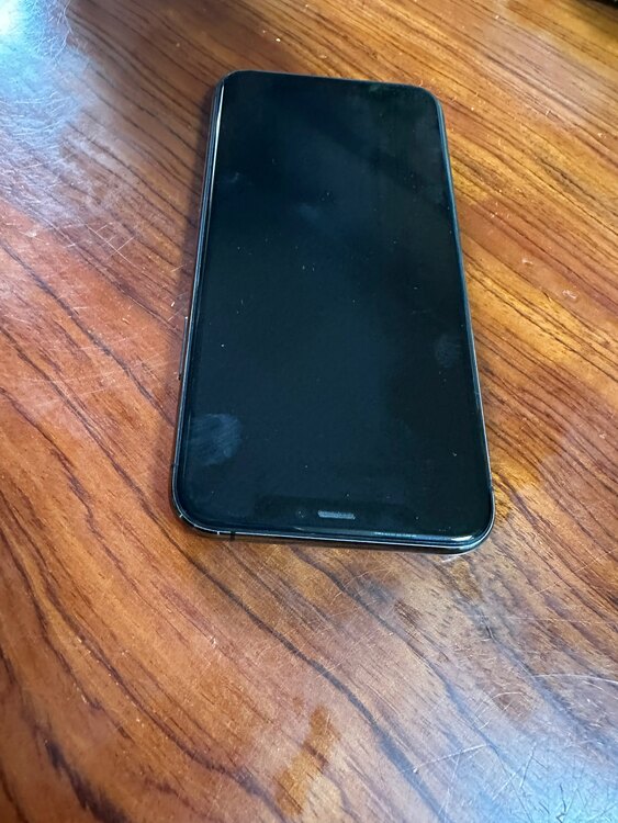 iPhone11 Pro 64GB au（スマホ）の商品画像 - 査定依頼日：2025年3月24日 - 最高査定価格：17,000円