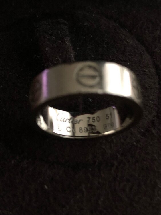 カルティエ その他 カルティエ　ラブリング　750 5（高級時計）の商品画像 - 査定依頼日：2025年5月3日 - 最高査定価格：120,000円