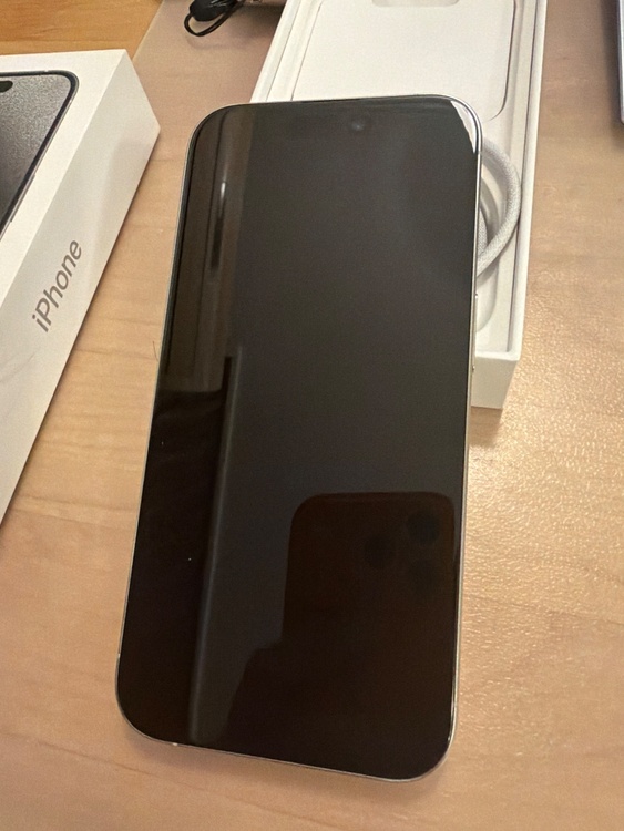 iPhone 15 Pro 256GB SIMフリー（スマホ）の商品画像 - 査定依頼日：2026年2月6日 - 最高査定価格：87,000円