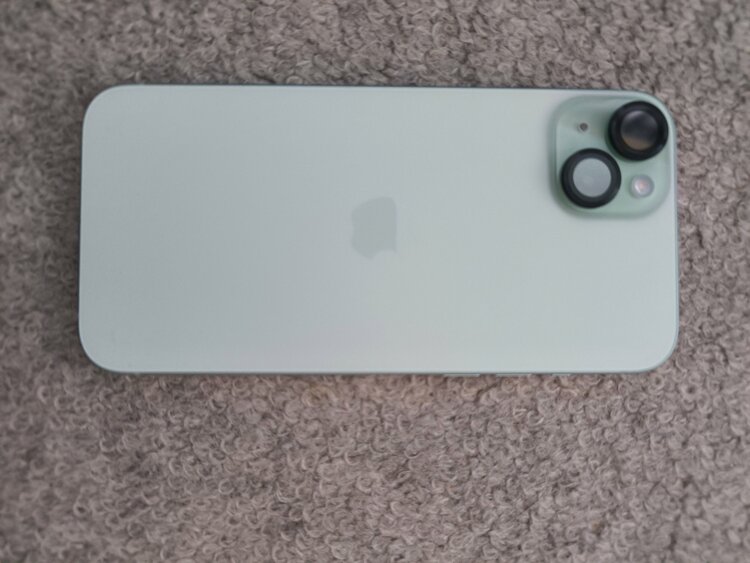 iPhone 15 Plus 128GB SIMフリー（スマホ）の商品画像 - 査定依頼日：2026年3月22日 - 最高査定価格：61,000円