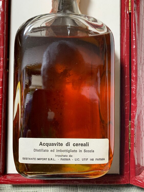 ウイスキー マッカラン （お酒）の商品画像 - 査定依頼日：2025年4月2日 - 最高査定価格：220,000円