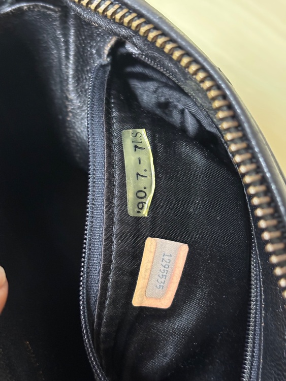 ラムスキン　フリンジチェーンショルダー（ブランドバッグ）の商品画像 - 査定依頼日：2025年9月8日 - 最高査定価格：140,000円