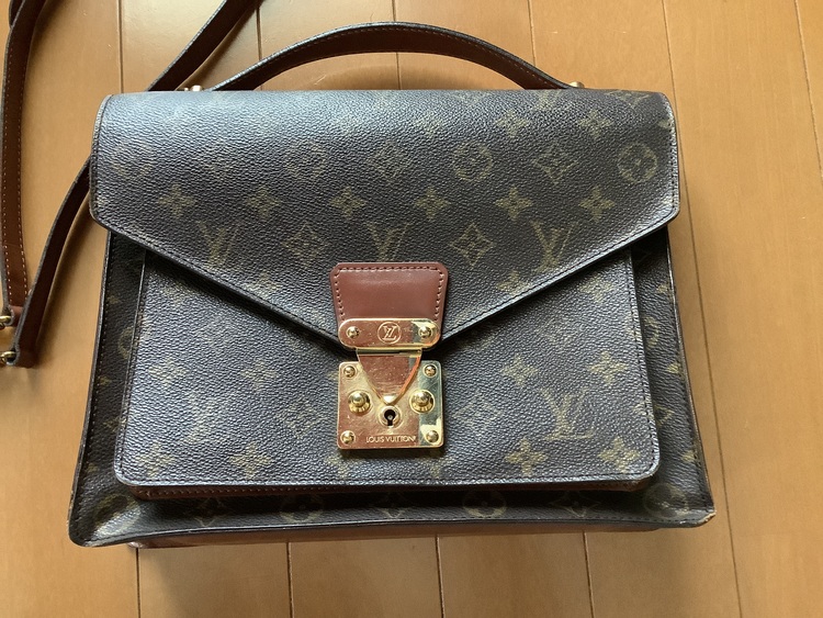 わかりません。（ブランドバッグ）の商品画像 - 査定依頼日：2022年7月13日 - 最高査定価格：30,000円