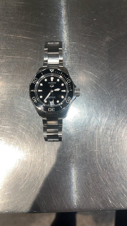 タグホイヤー アクアレーサー （高級時計）の商品画像 - 査定依頼日：2025年2月3日 - 最高査定価格：220,000円