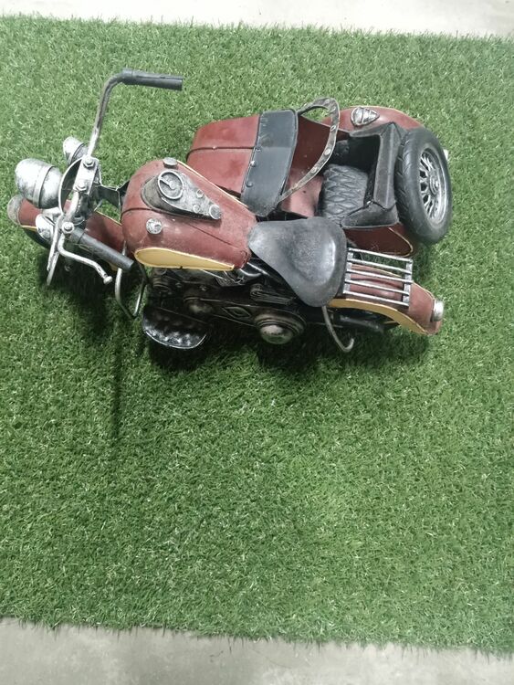 サイドカー付きバイクダイキャストモデル（その他のおもちゃ）の商品画像 - 査定依頼日：2025年9月9日 - 最高査定価格：2,000円