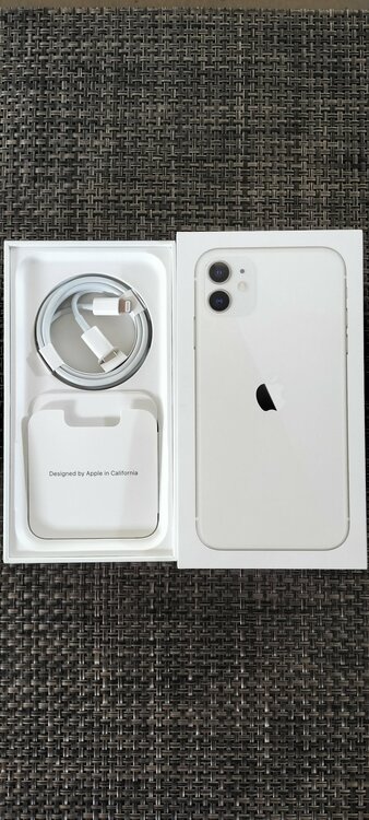 iPhone iPhone11 128GB SIMフリー（スマホ）の商品画像 - 査定依頼日：2026年8月1日 - 最高査定価格：18,500円