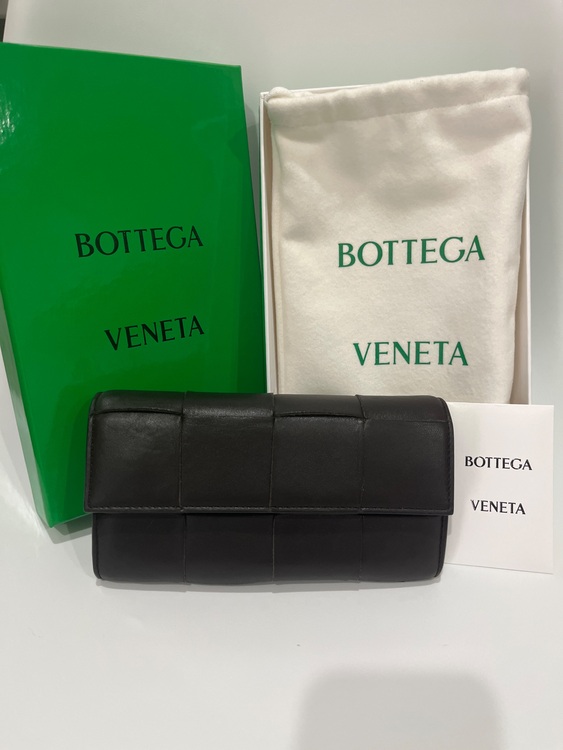 ボッテガ・ヴェネタ  （ブランドバッグ）の商品画像 - 査定依頼日：2025年7月1日 - 最高査定価格：35,000円