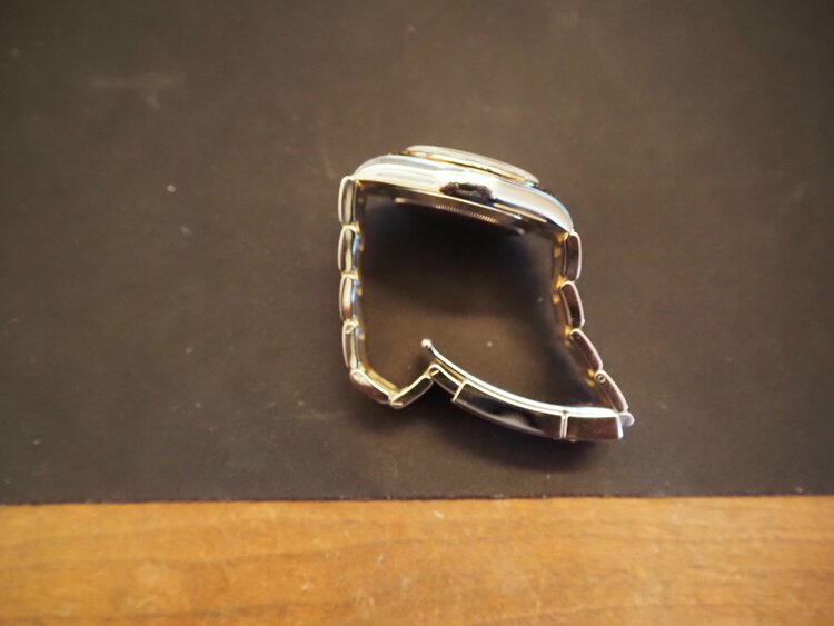 ロレックス デイトナ 16523（高級時計）の商品画像 - 査定依頼日：2026年2月25日 - 最高査定価格：3,250,000円