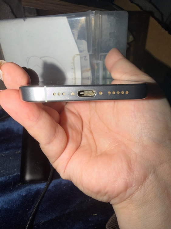 iPhone 15 Pro 128GB SIMフリー（スマホ）の商品画像 - 査定依頼日：2025年11月27日 - 最高査定価格：91,000円