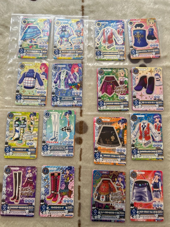 旧アイカツカード（トレカ）の商品画像 - 査定依頼日：2025年6月14日 - 最高査定価格：500円