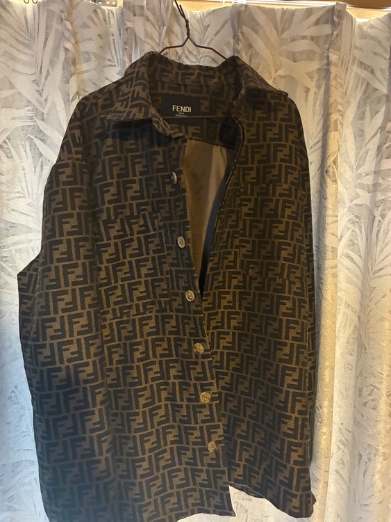 フェンディ  （ブランドバッグ）の商品画像 - 査定依頼日：2025年7月28日 - 最高査定価格：50,000円