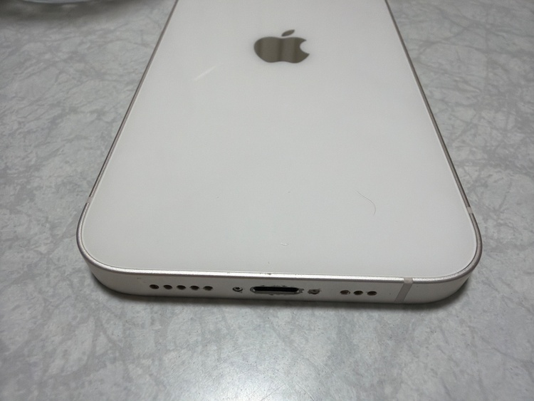 iPhone 14 256GB SIMフリー（スマホ）の商品画像 - 査定依頼日：2026年4月3日 - 最高査定価格：43,000円